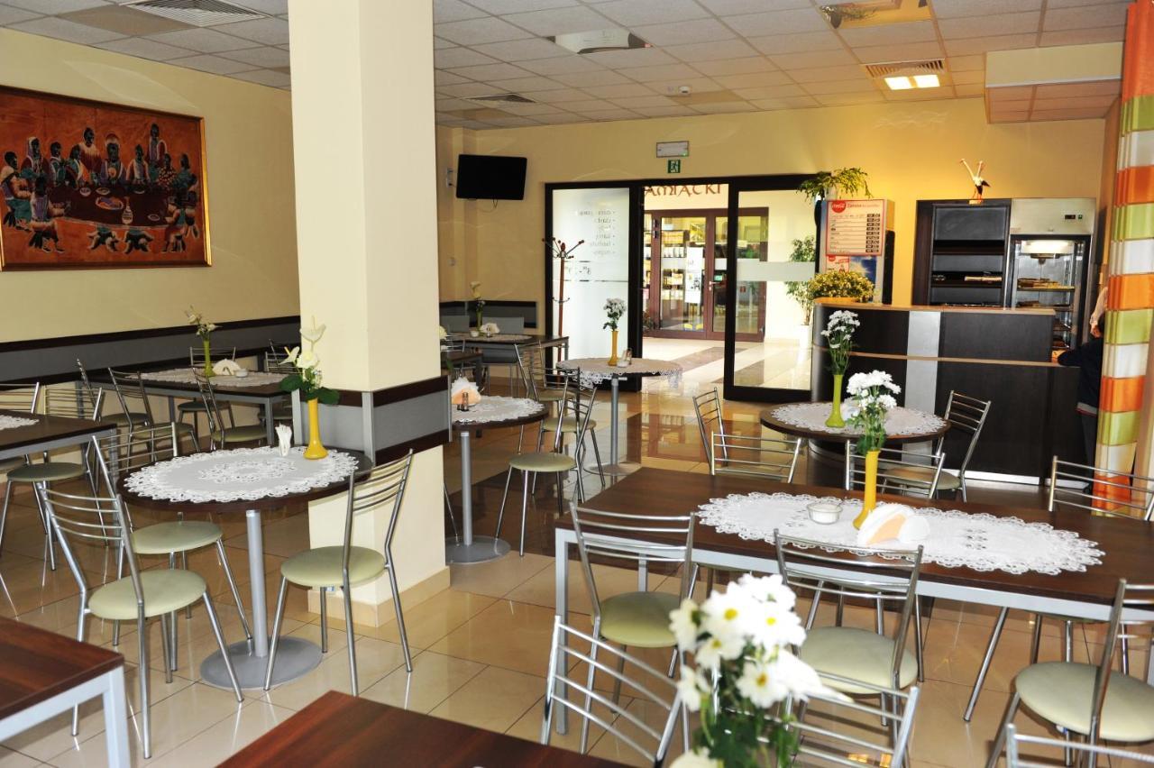 Centrum Ostra Brama Im. Jana Pawla II Skarzysko-Kamienna Luaran gambar